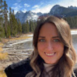 Meet your Posher, Katelyn